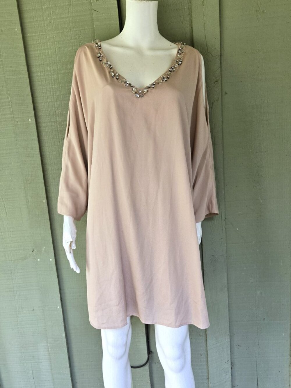 NWT AMERICAN GLAMOUR Badgley Mischka Beige Rhinestone Cold Shoulder Top 3X